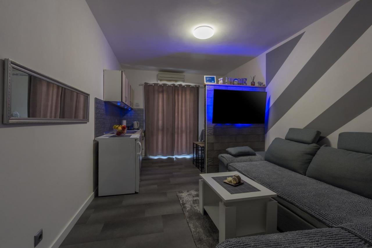 Apartment 50 Shades Of Grey Пореч Екстериор снимка